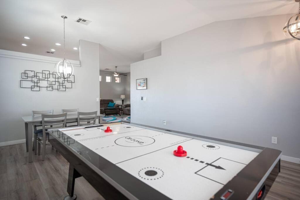Gorgeous Las Vegas Home With Rv Parking Exterior photo